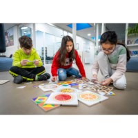 Triangle Game – Color Art